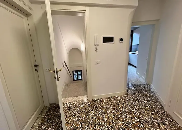 Splendid “true Apartment” Overlooking Water アパート *