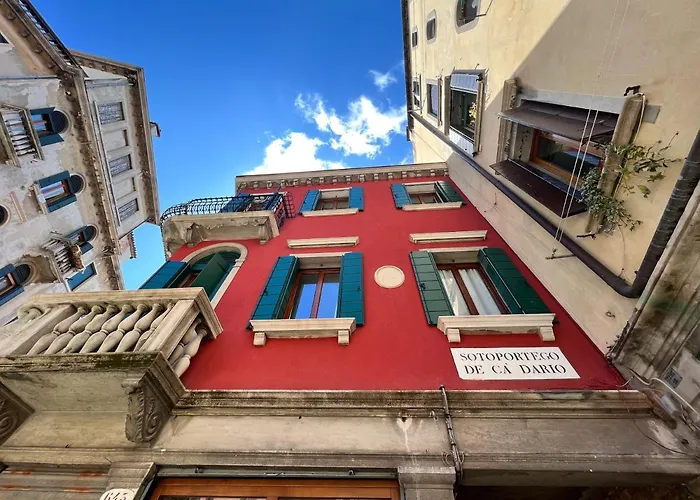 Splendid “true Apartment” Overlooking Water Lägenhet Venedig