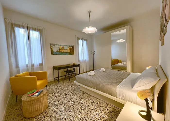 Lägenhet Splendid “true Apartment” Overlooking Water Venedig