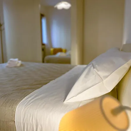 Splendid “true Apartment” Overlooking Water Apartamento