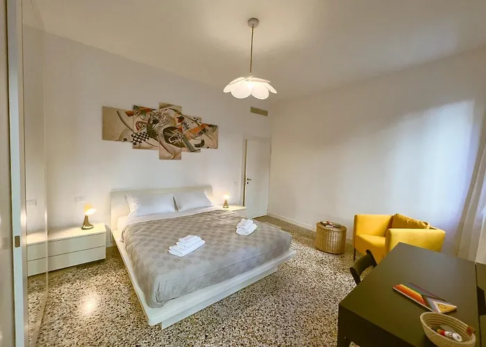 Splendid “true Apartment” Overlooking Water *