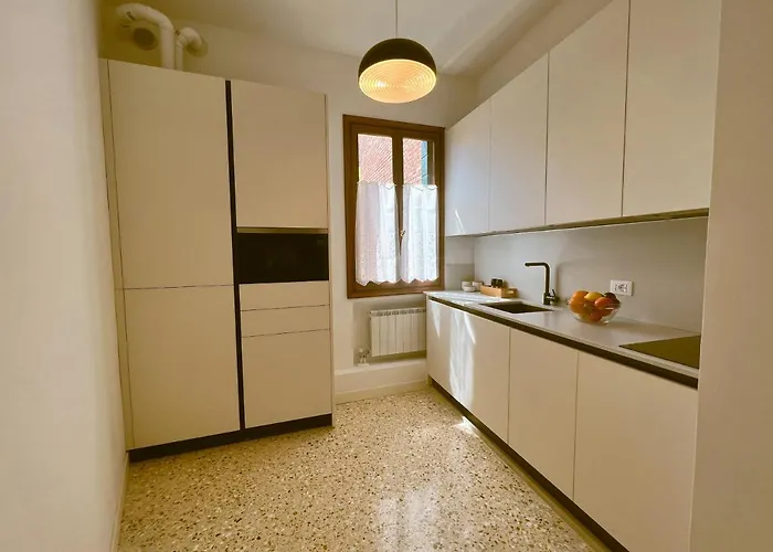 Splendid “true Apartment” Overlooking Water Apartamento